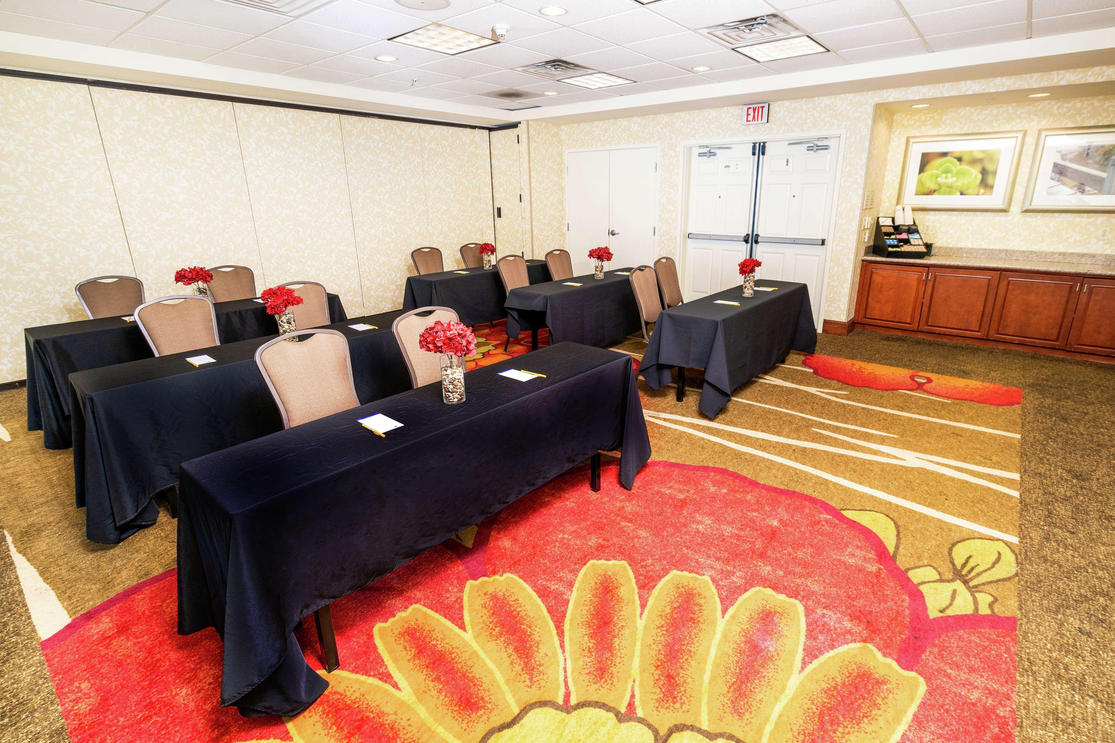 Hilton Garden Inn Ontario Rancho Cucamonga Esterno foto