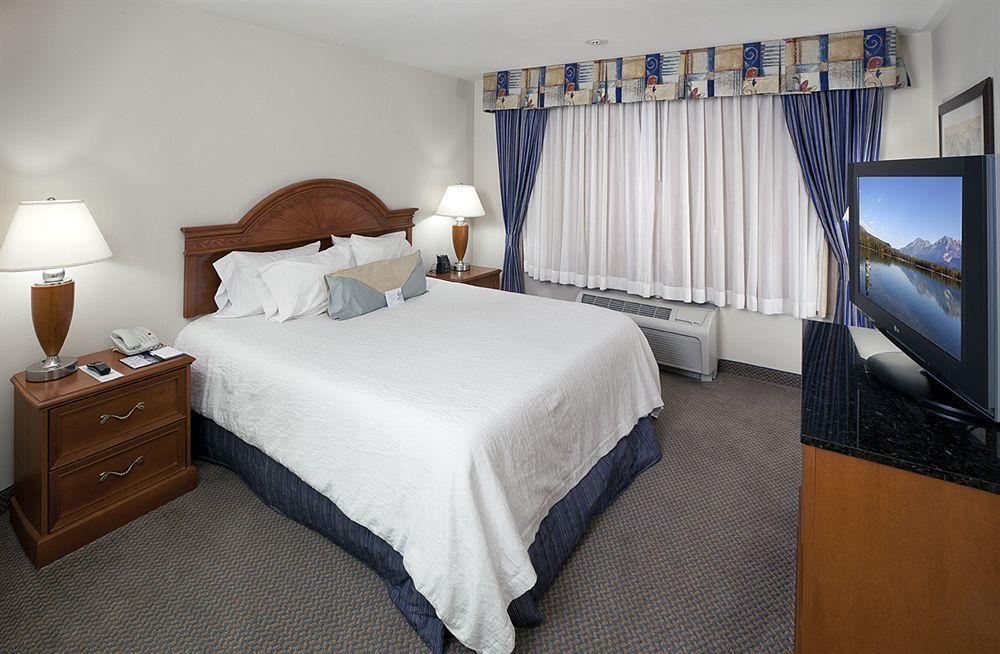Hilton Garden Inn Ontario Rancho Cucamonga Esterno foto